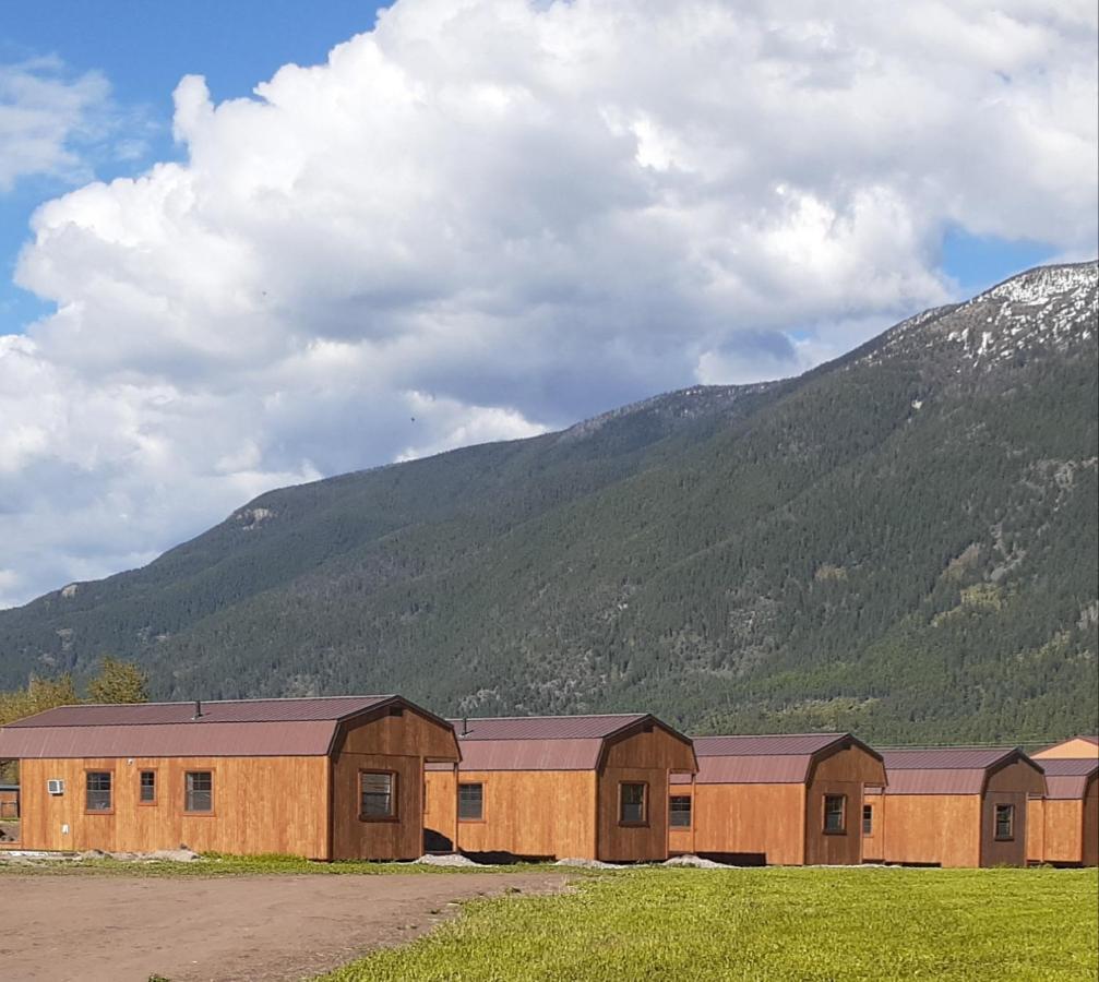 Glacier Acres Guest Ranch Columbia Falls Exterior photo