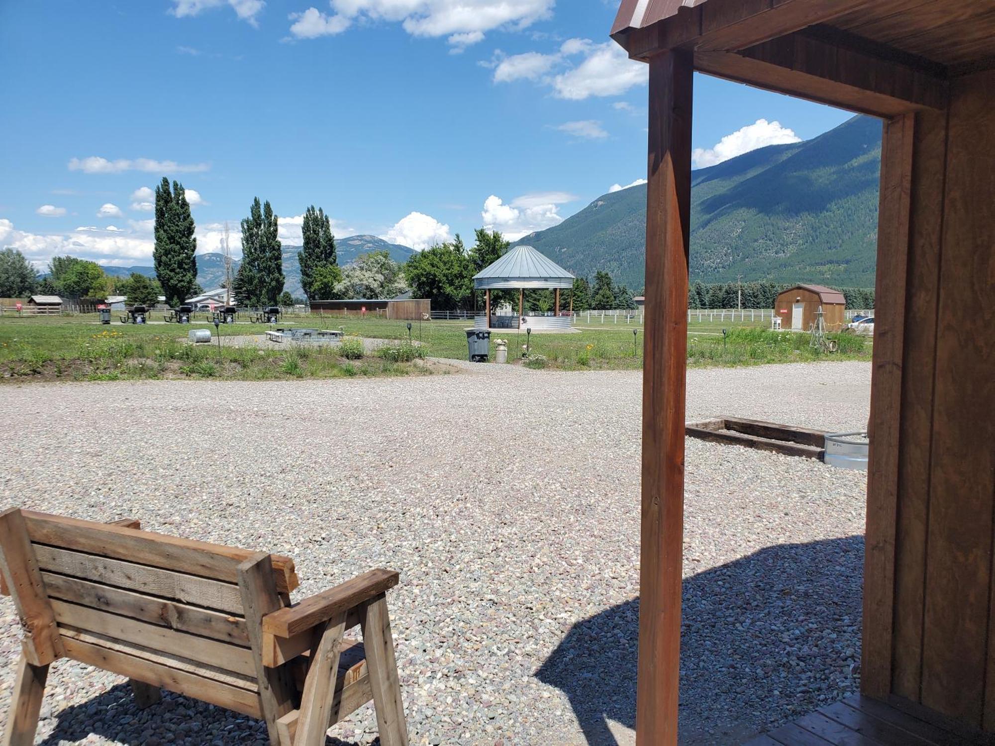 Glacier Acres Guest Ranch Columbia Falls Exterior photo